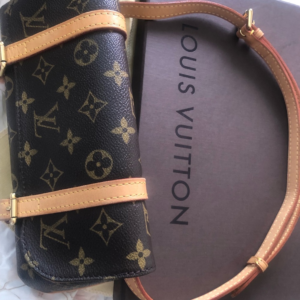 Authentic Louis Vuitton Pochette Murrell